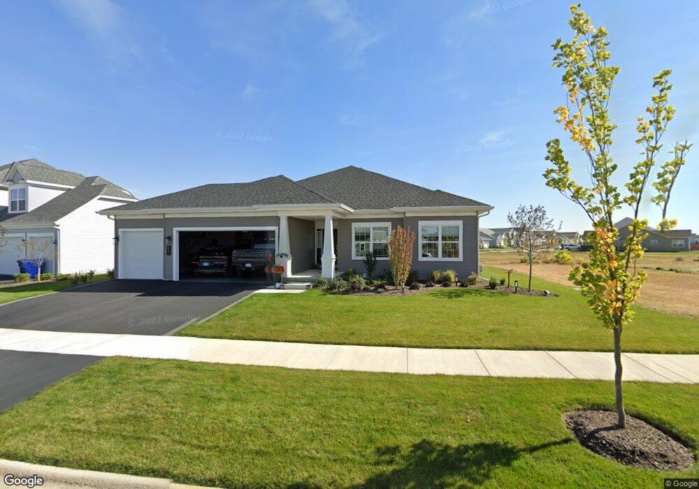 627 Maplewood Cir, Elburn, IL 60119 - photo 1