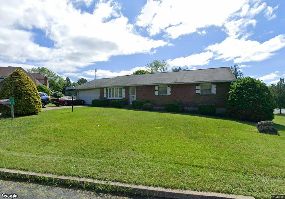 1655 Allen Cir, Macungie, PA 18062 - photo 1