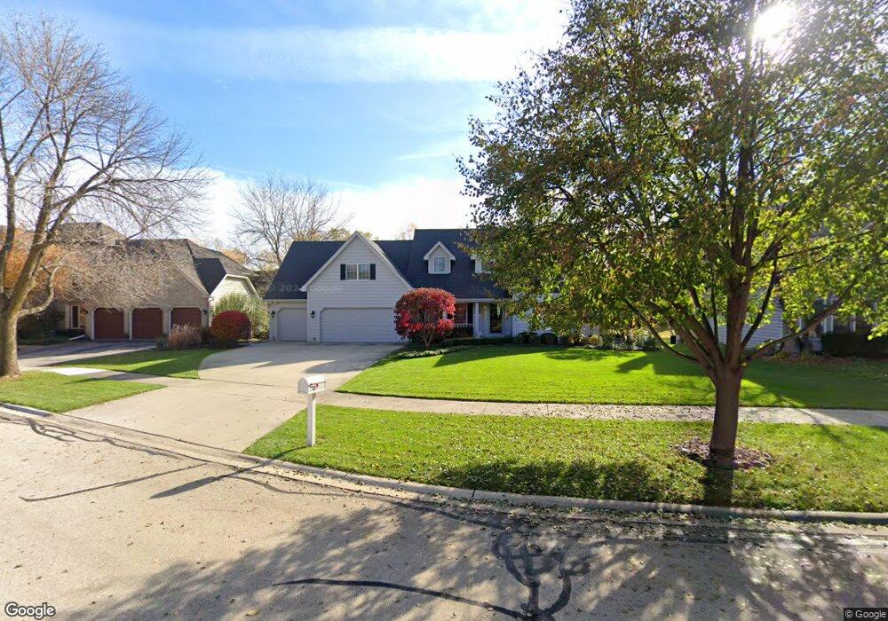 510 Cloverleaf Ct, Naperville, IL 60565 - photo 1