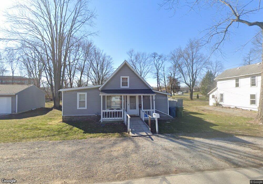 517 S Walnut St, Marysville, OH 43040 - photo 1