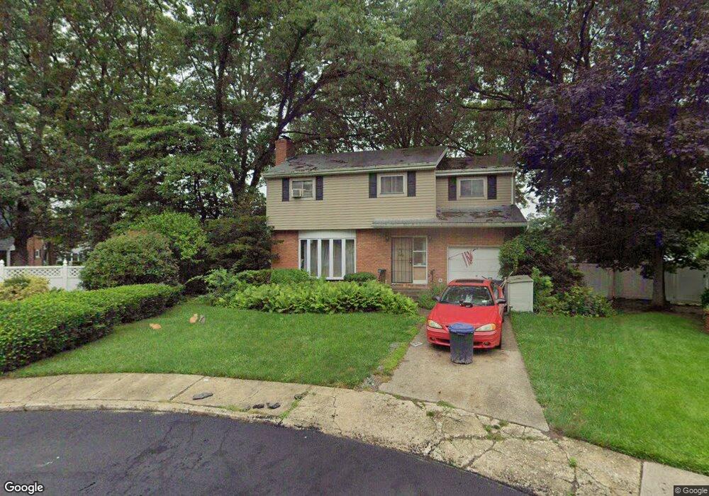 214 Erie Rd, West Hempstead, NY 11552 - photo 1