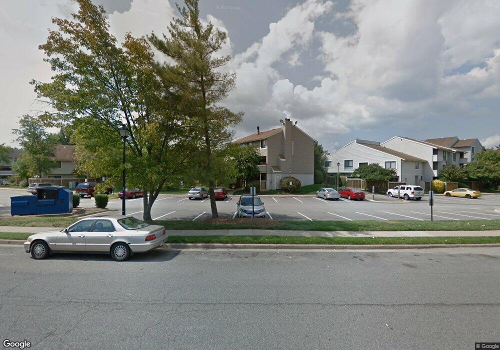 5768 Village Green Dr unit 10/576, Alexandria, VA 22309 - photo 1