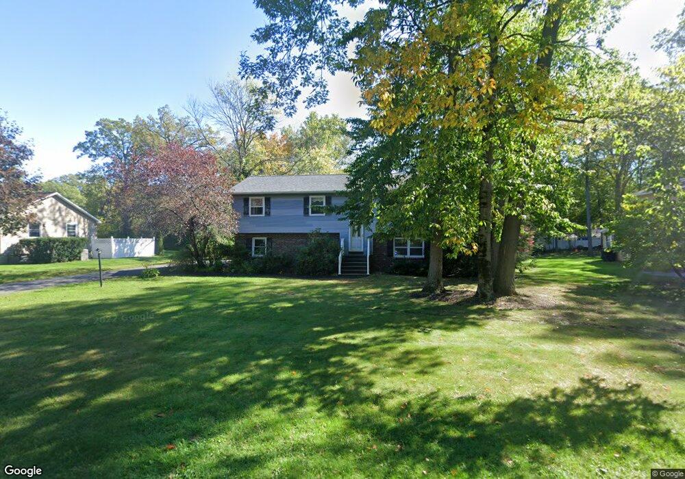 722 Huntingdon Dr, Schenectady, NY 12309 - photo 1