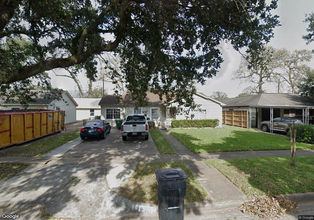 7511 Hereford St, Houston, TX 77087 - photo 1