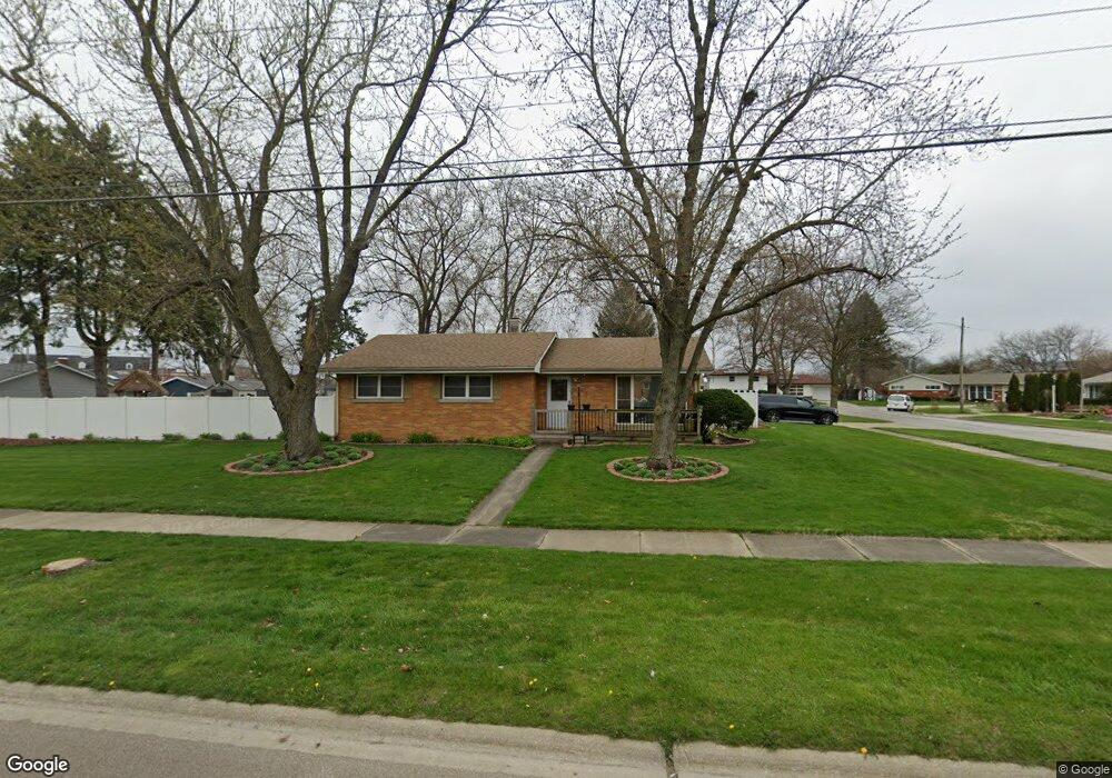 1804 Edgelawn Ct, Aurora, IL 60506 - photo 1