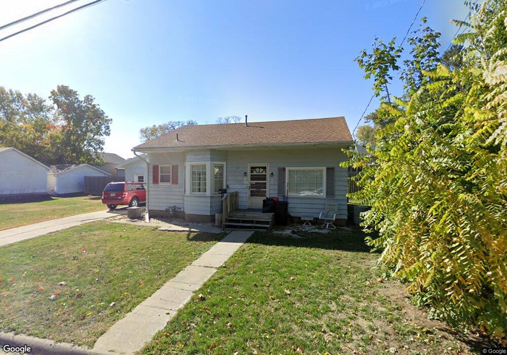 621 E 6th St N, Newton, IA 50208 - photo 1