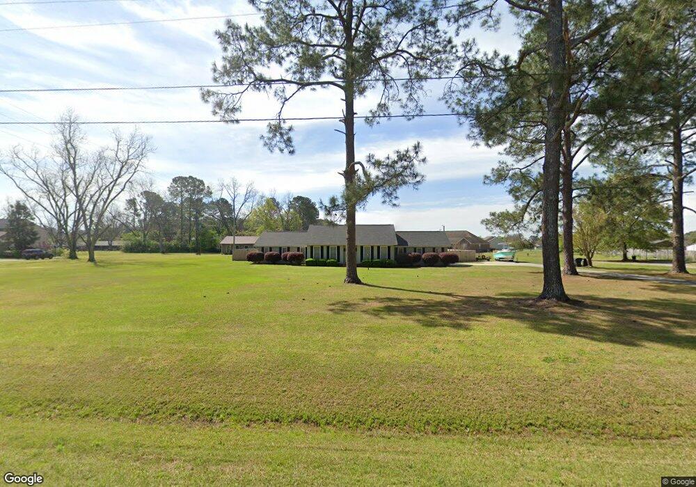 1064 W Roanoke Drive Extension, Fitzgerald, GA 31750 - photo 1