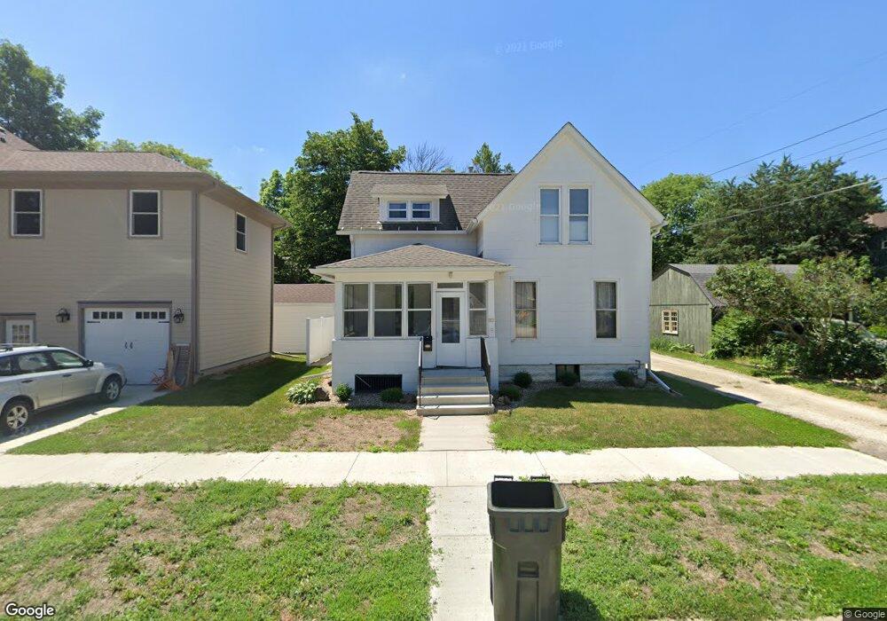 112 W 10th St, Cedar Falls, IA 50613 - photo 1