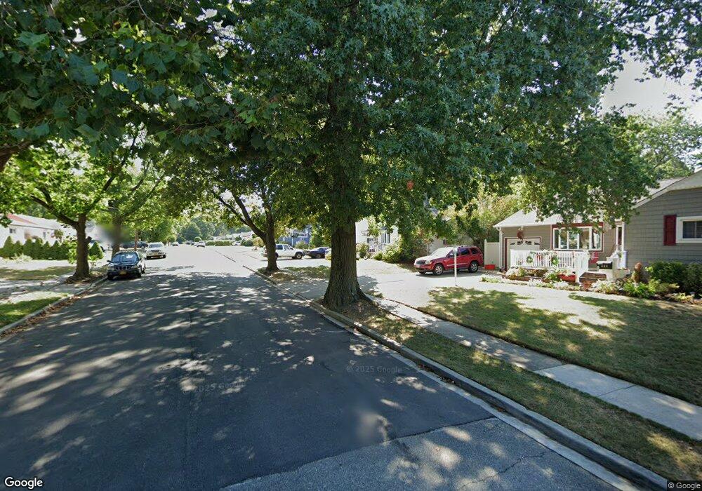 740 Janos Ln, West Hempstead, NY 11552 - photo 1