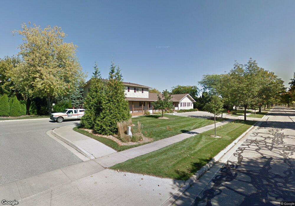 928 W Ardussi St, Frankenmuth, MI 48734 - photo 1