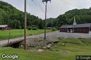 100 Cow Branch Rd, Isom, KY 41824