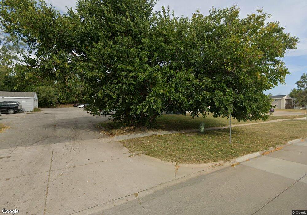 2215 C St SW unit 1, Cedar Rapids, IA 52404 - photo 1