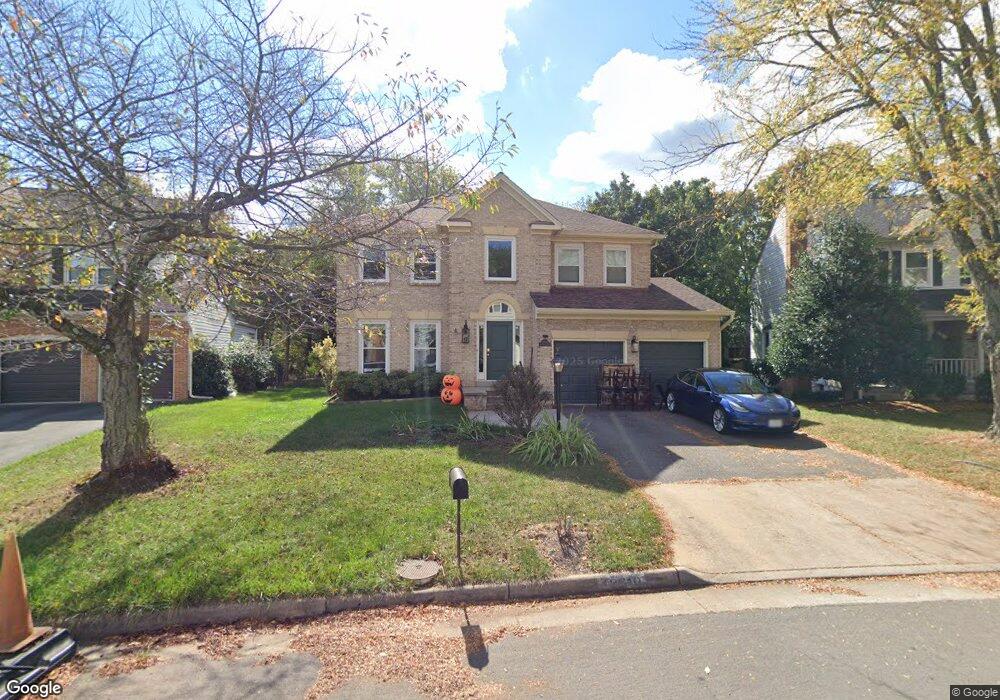 13619 Old Chatwood Place, Chantilly, VA 20151 - photo 1