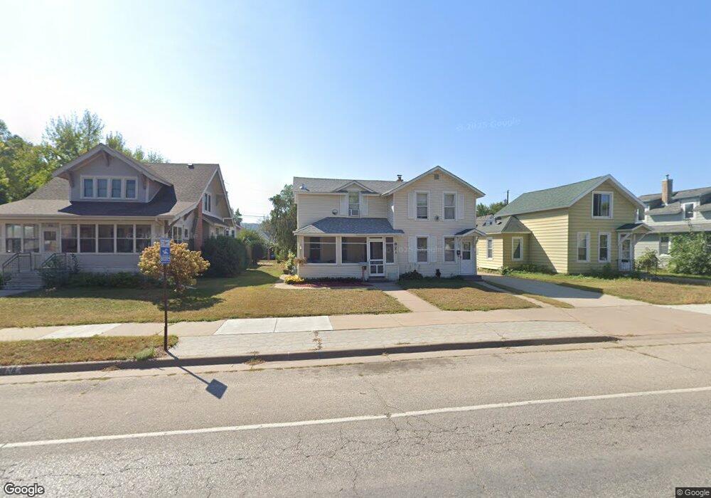 821 W 5th St unit 1, Winona, MN 55987 - photo 1