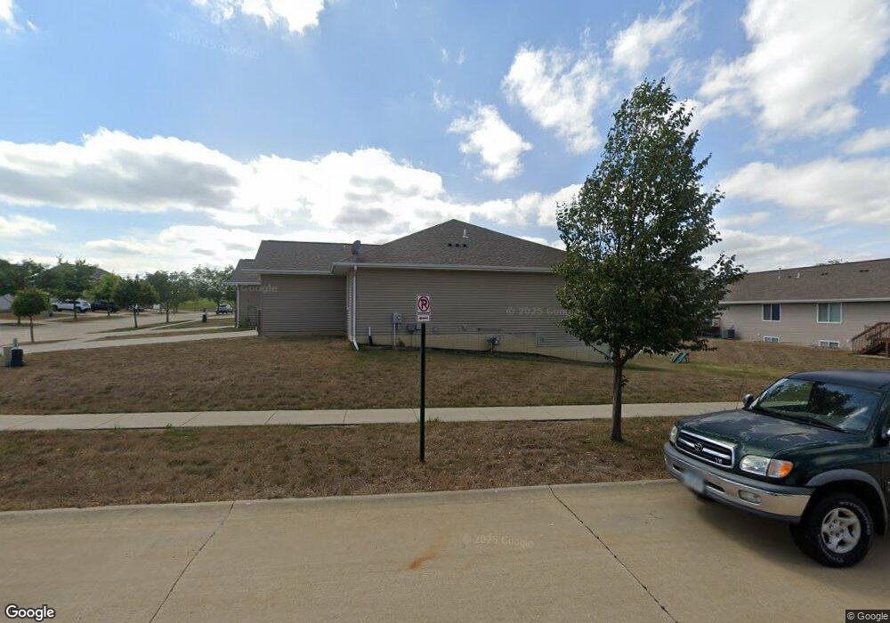 3226 Blackberry Cir SW, Cedar Rapids, IA 52404 - photo 1