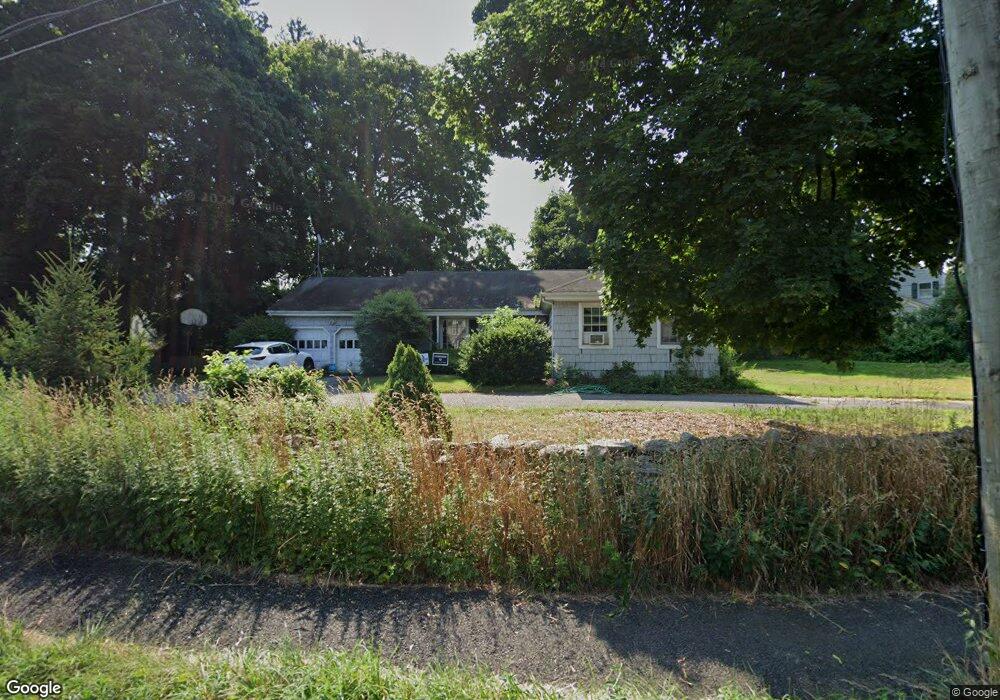 90 Hollow Tree Ridge Rd, Darien, CT 06820 - photo 1