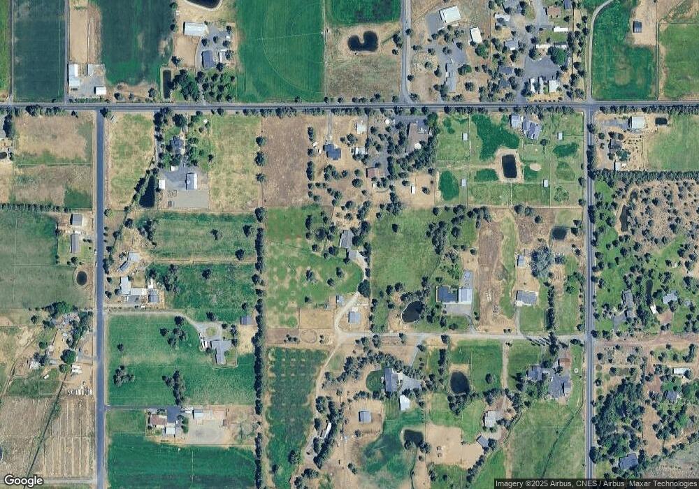 6415 SW Nighthawk Ave, Redmond, OR 97756 - photo 1