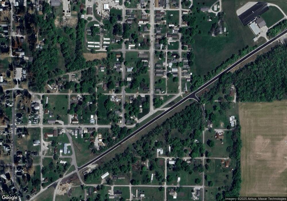 720 Dant Blvd, Bicknell, IN 47512 - photo 1