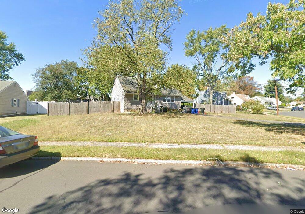 14 Darwin Rd, Somerset, NJ 08873 - photo 1