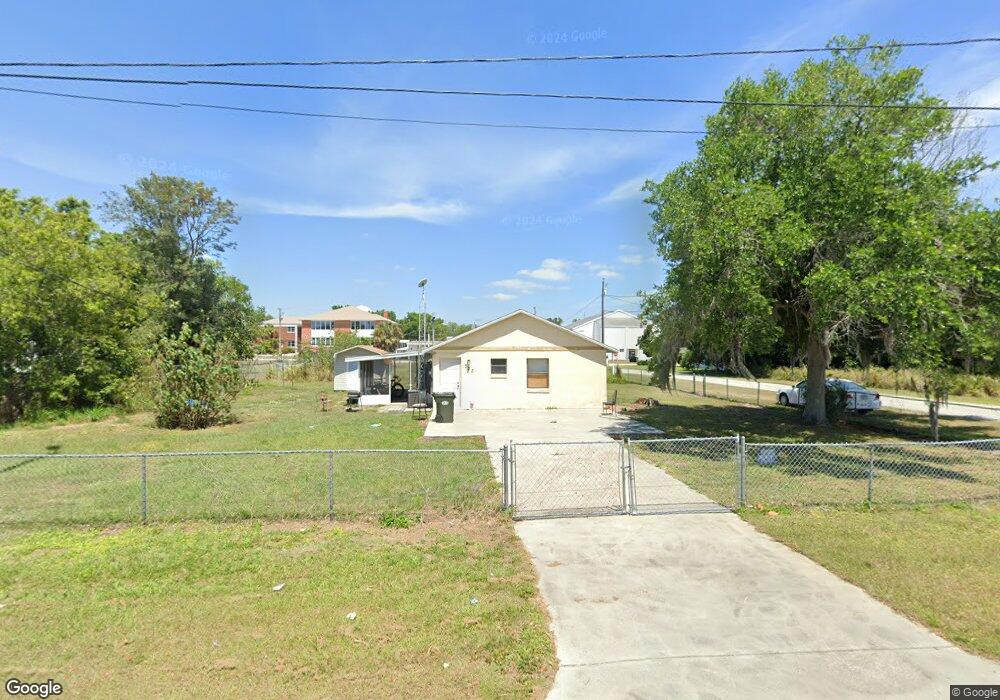 323 E Royal Palm St, Lake Placid, FL 33852 - photo 1