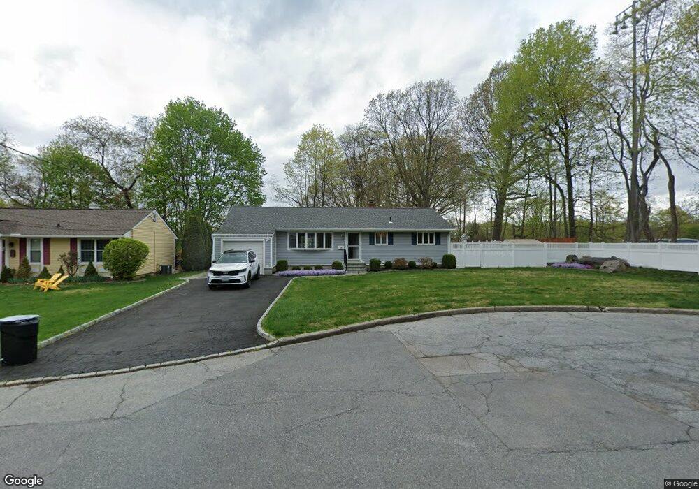 19 Oakbrook Rd, Ossining, NY 10562 - photo 1