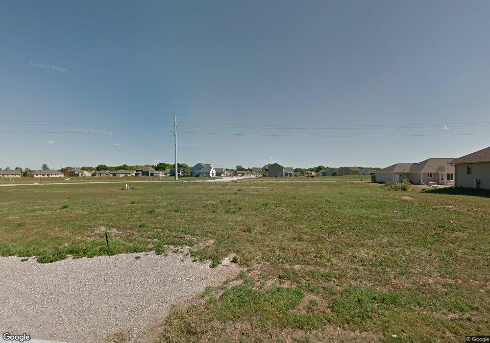 1207 Kathleen Ct, Appleton, WI 54915 - photo 1