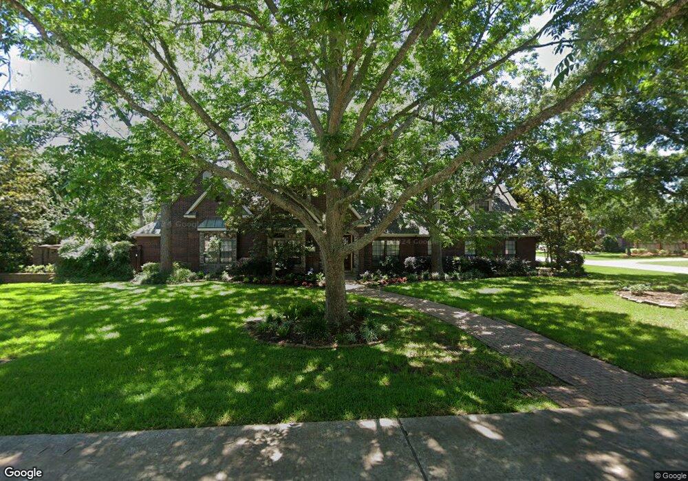 401 Fieldcreek Dr, Friendswood, TX 77546 - photo 1