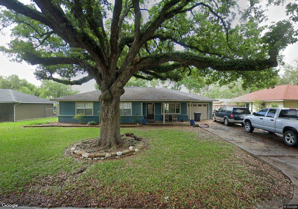 2012 Hillcrest Dr, Bay City, TX 77414 - photo 1