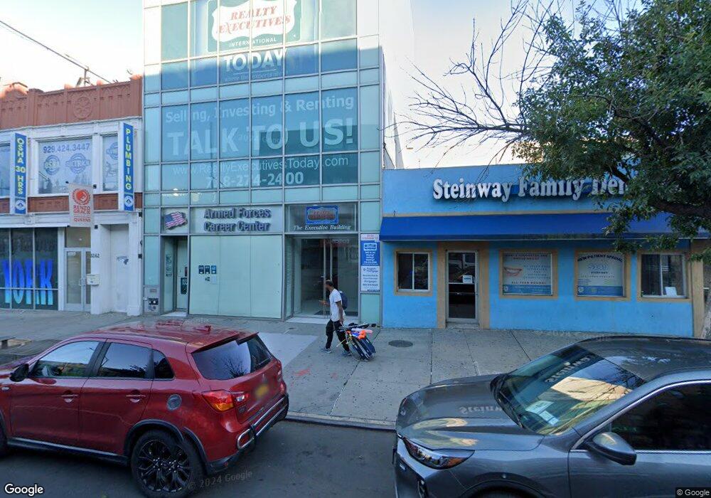 3256 Steinway St unit 3rd Floor (Right Sid, Long Island City, NY 11103 - photo 1