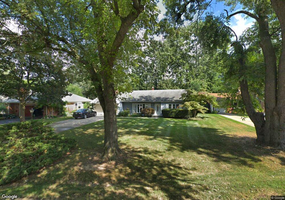 2263 Lancaster Rd, Bloomfield Hills, MI 48302 - photo 1