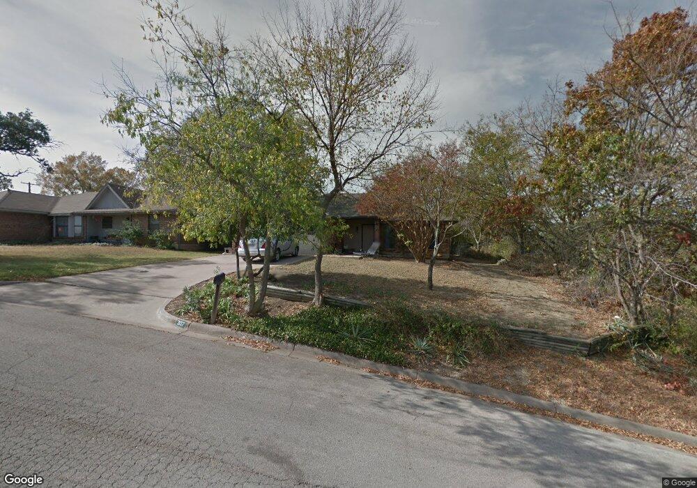 307 Oakridge Dr, Weatherford, TX 76086 - photo 1