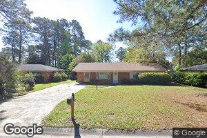 18 Sheridan Dr, Savannah, GA 31406