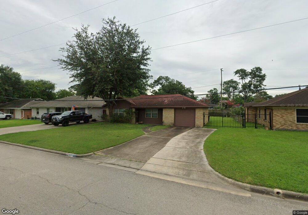 4625 Chrystell Ln, Houston, TX 77092 - photo 1