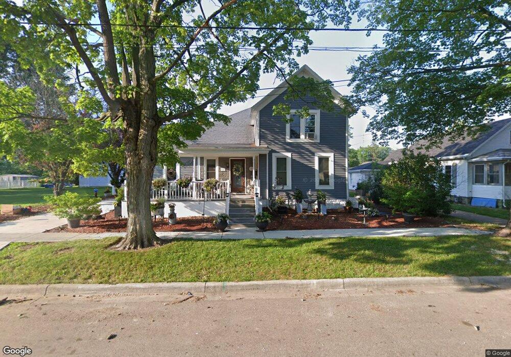 206 Beech St E, Three Oaks, MI 49128 - photo 1