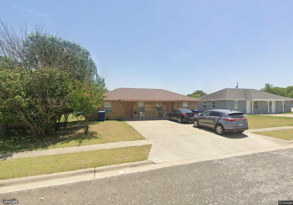304 Horseshoe Dr unit 304, Copperas Cove, TX 76522 - photo 1