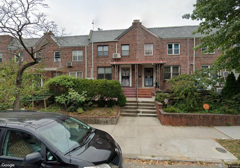 6909 173rd St, Fresh Meadows, NY 11365 - photo 1