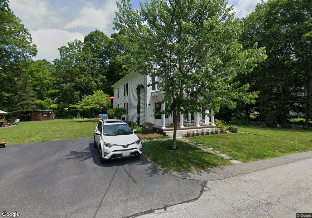 8 Blackstone St, Sutton, MA 01590 - photo 1