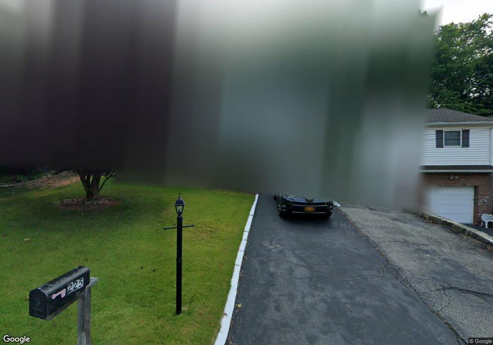 225 Lake Shore Dr, Pleasantville, NY 10570 - photo 1