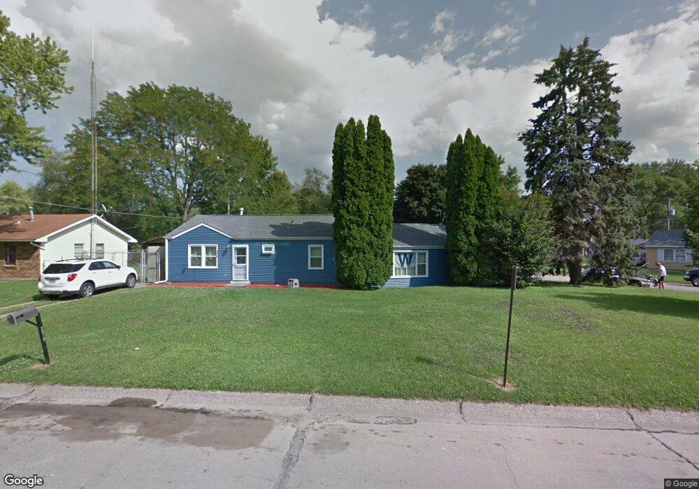 2019 Ridgeview Dr, Davenport, IA 52806 - photo 1