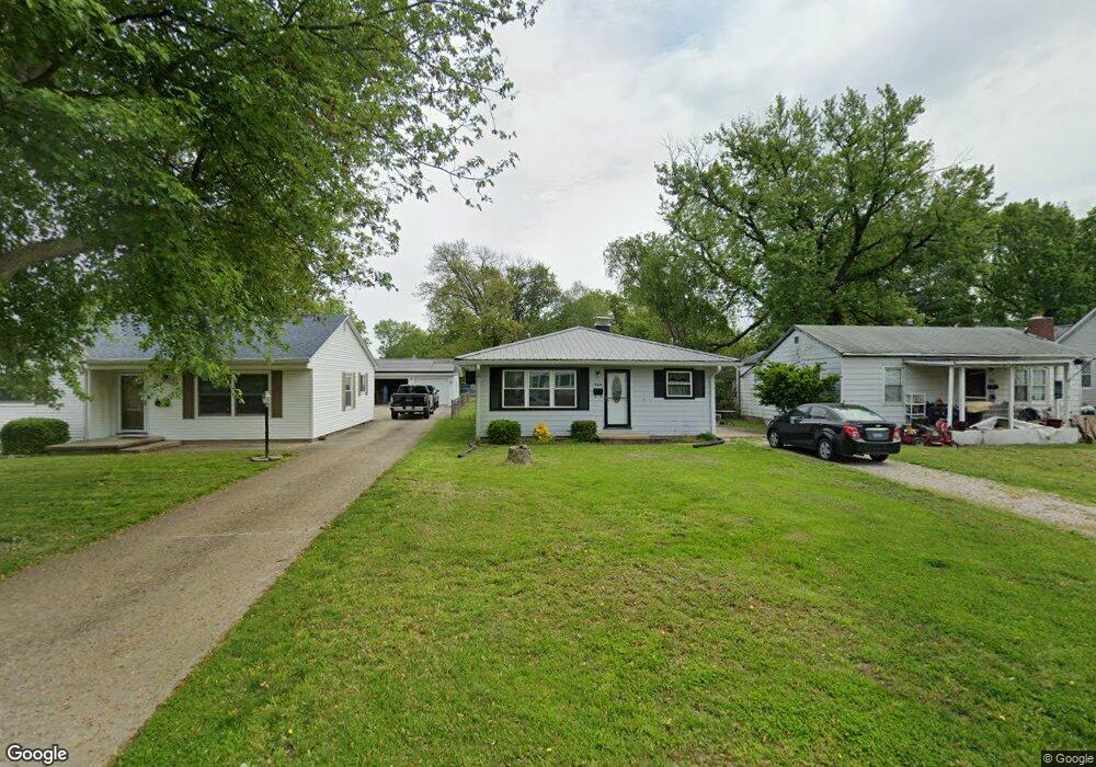 908 N 21st St, Mattoon, IL 61938 - photo 1