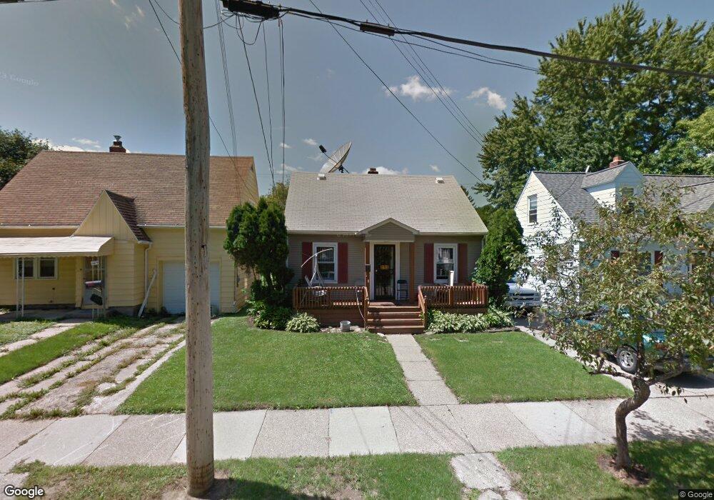 1011 Hapeman St, Lansing, MI 48915 - photo 1