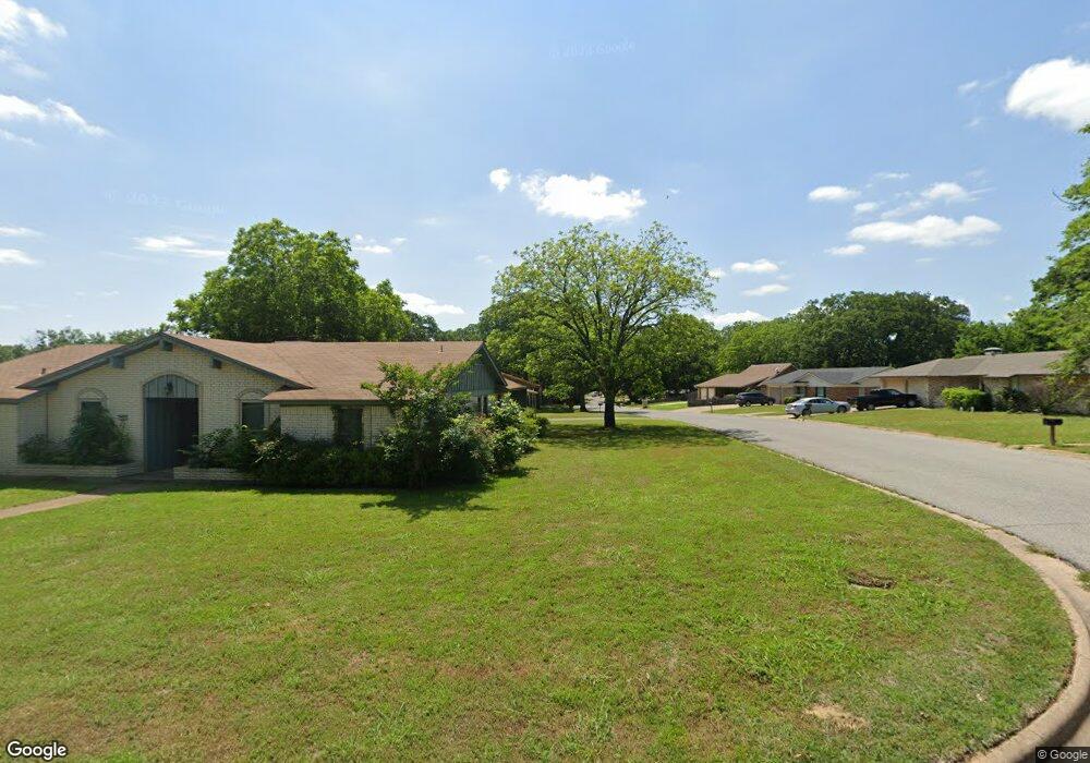 721 Hyde Park Ave, Denison, TX 75020 - photo 1