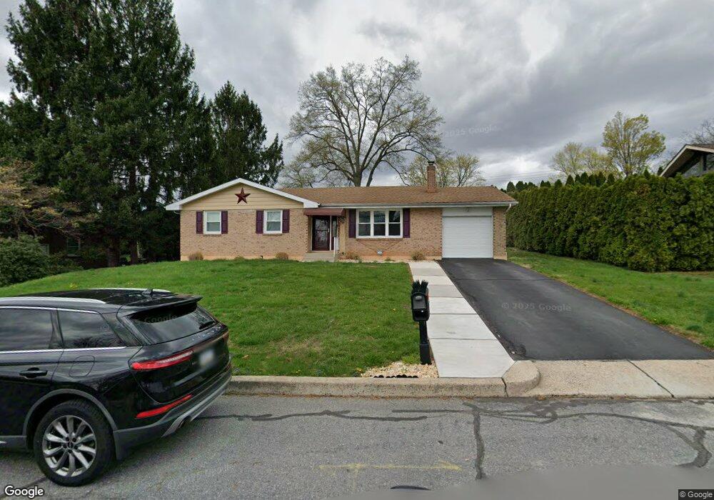 1113 Laurelee Ave, Reading, PA 19605 - photo 1