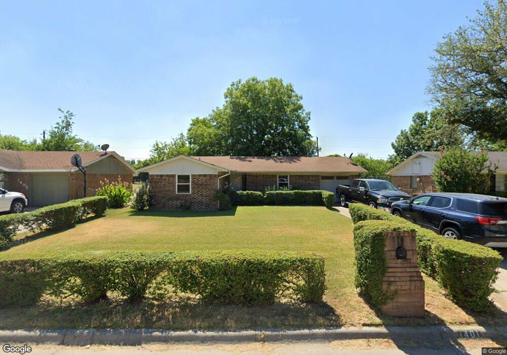 1401 Noel Dr, Gainesville, TX 76240 - photo 1