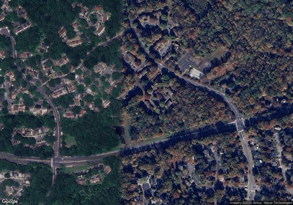 8922 Shamrock Ct, Springfield, VA 22152 - photo 1