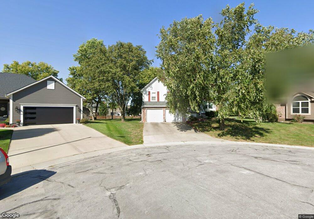 1116 Tudor Dr, Raymore, MO 64083 - photo 1