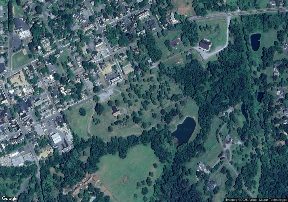 209 Federal St E, Middleburg, VA 20117 - photo 1