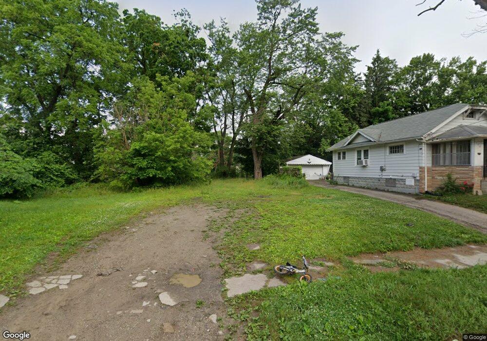 1521 Maplewood Ave, Flint, MI 48506 - photo 1