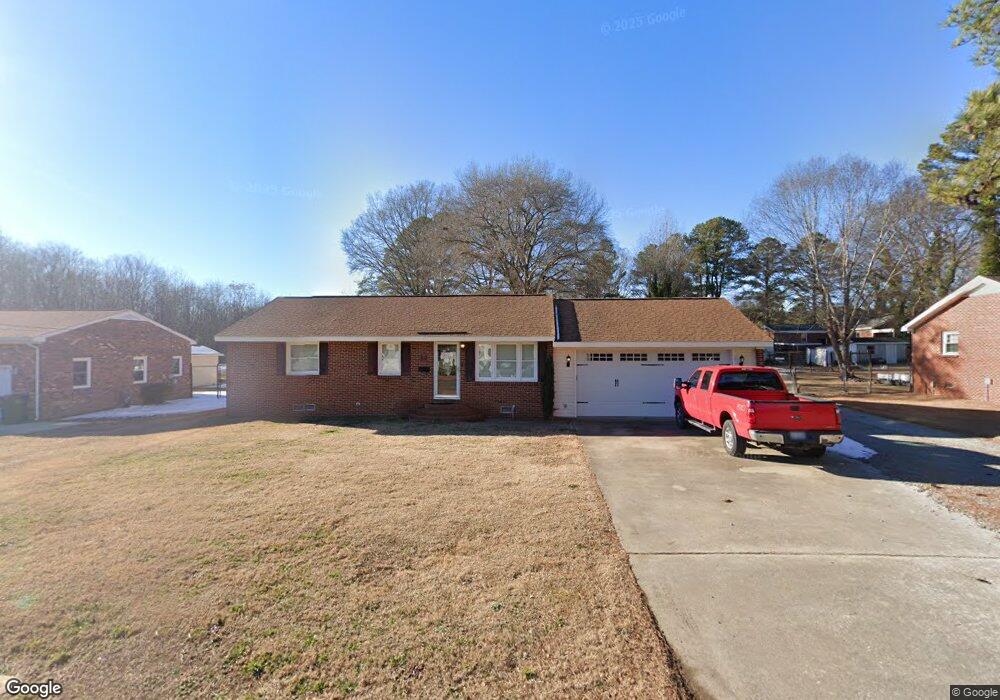 1017 Oakley Ave, Roanoke Rapids, NC 27870 - photo 1