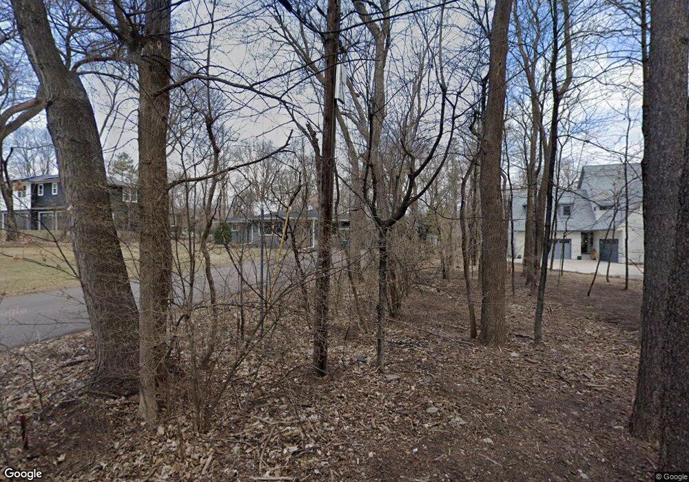 18150 Honeysuckle Ln, Wayzata, MN 55391 - photo 1